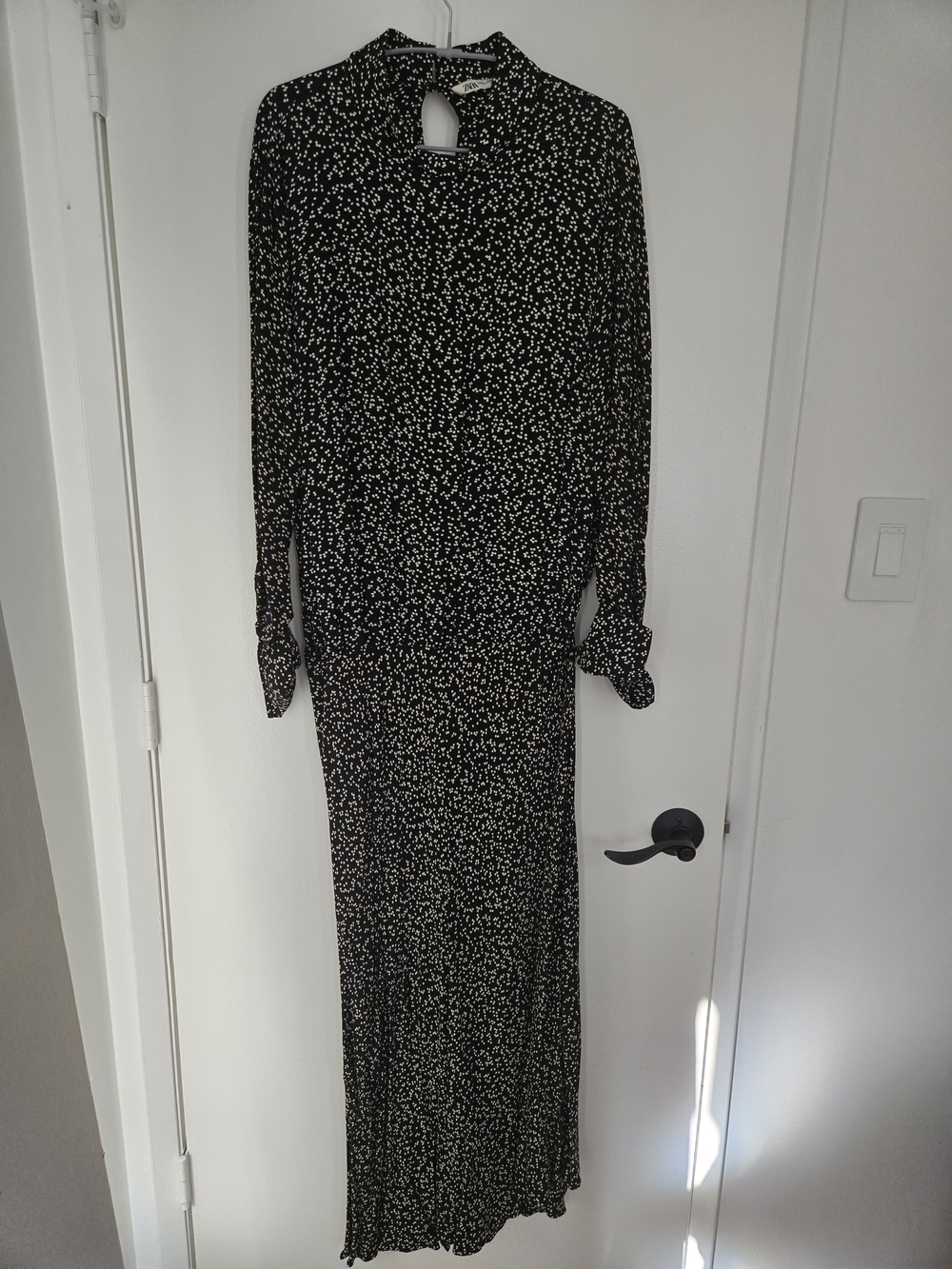 Zara Women's Black and White Long Sleeve Maxi Dress